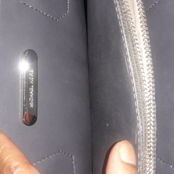 NWOT Michael Kors Leather Mercer Gray & Black Handbag with Crossbody Strap - Picture 11 of 13